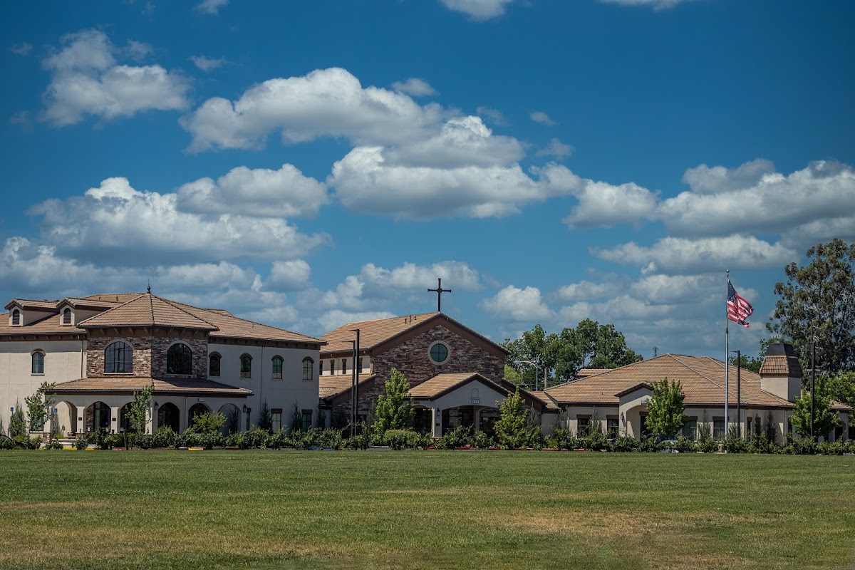 Funeraria St Mary Cemetery & Funeral Center FD2263